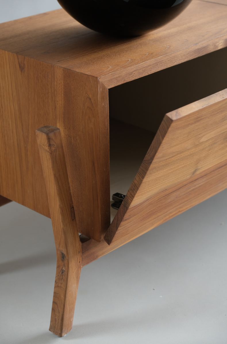 Mezzo Console