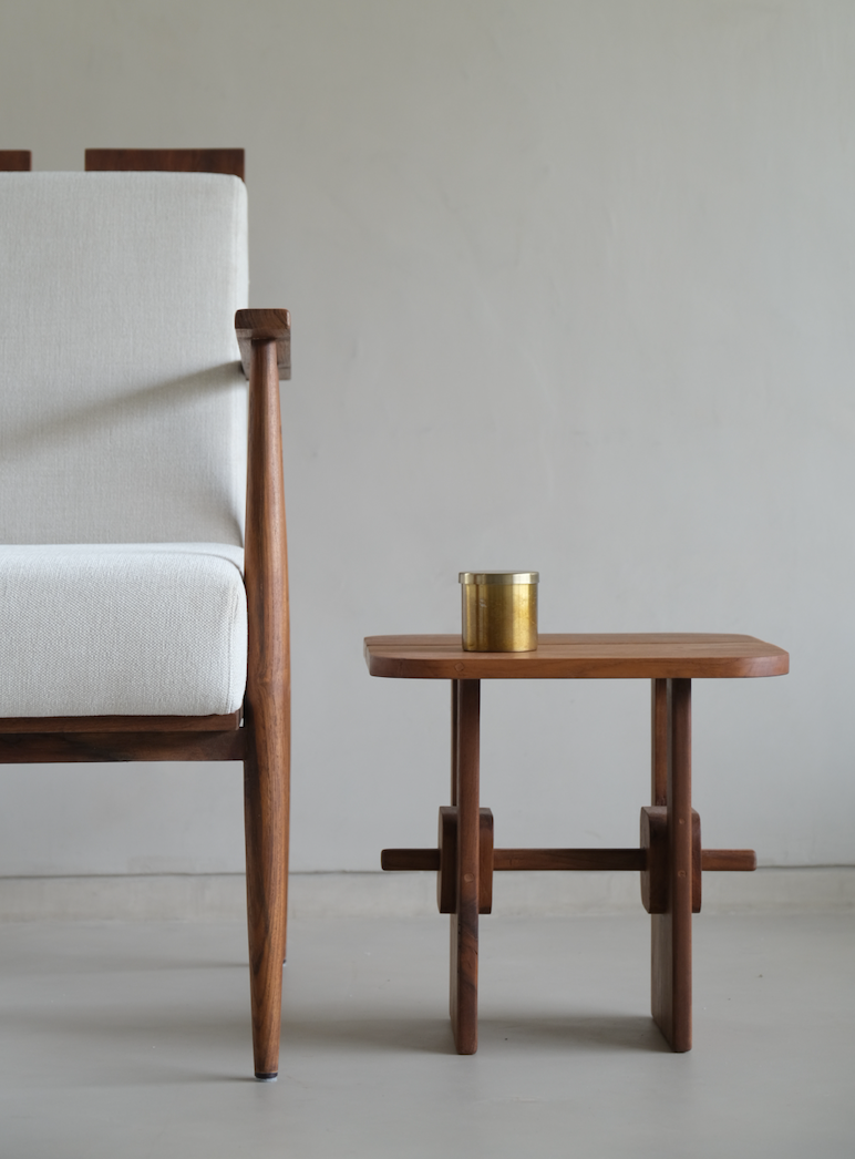 Hoku Corner Table