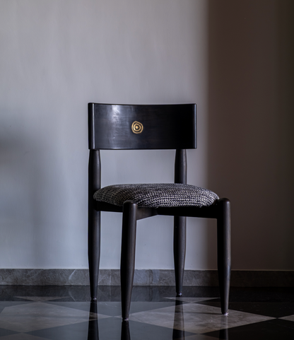 Nero Chair