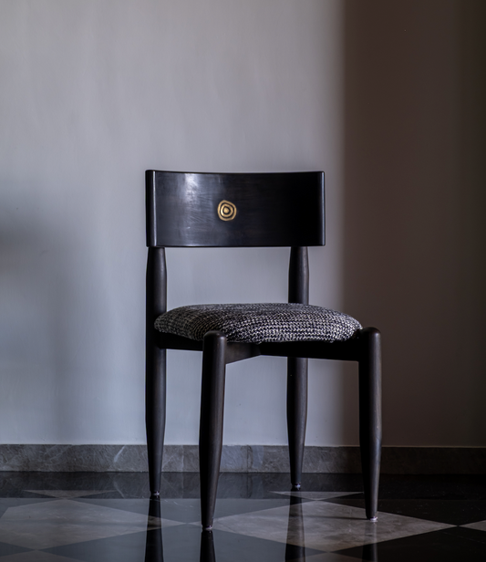 Nero Chair